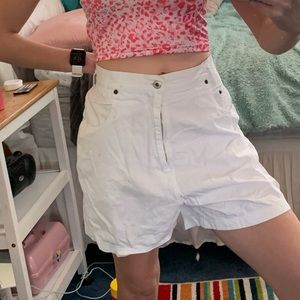 🤍white près de chamunix shorts🤍